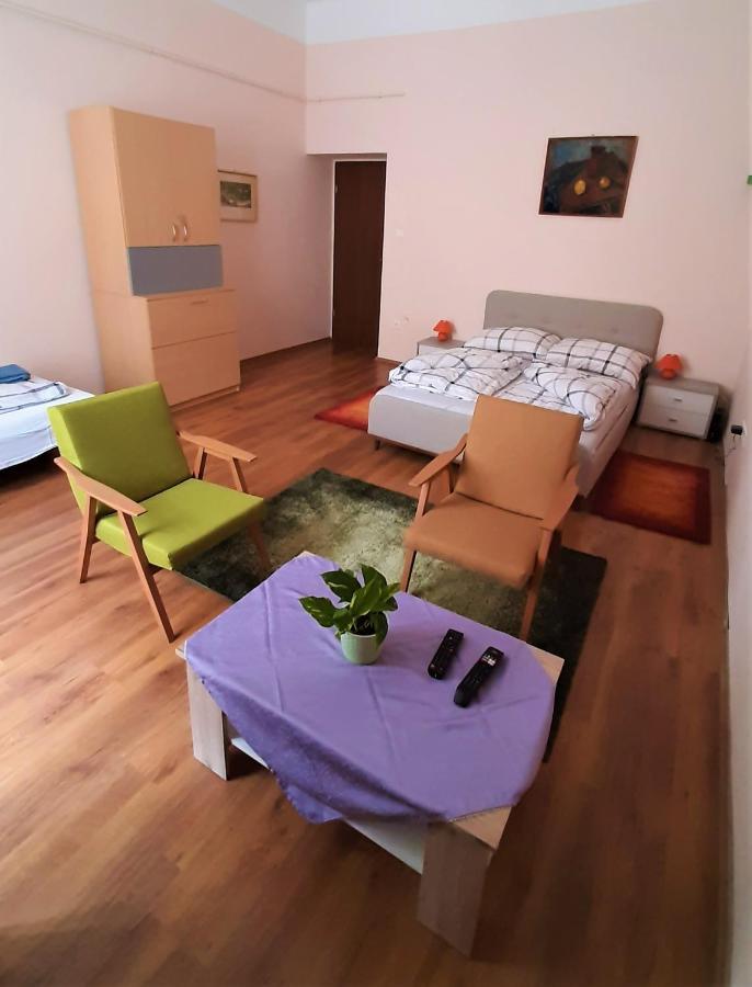 Gala Apartment Győr Extérieur photo