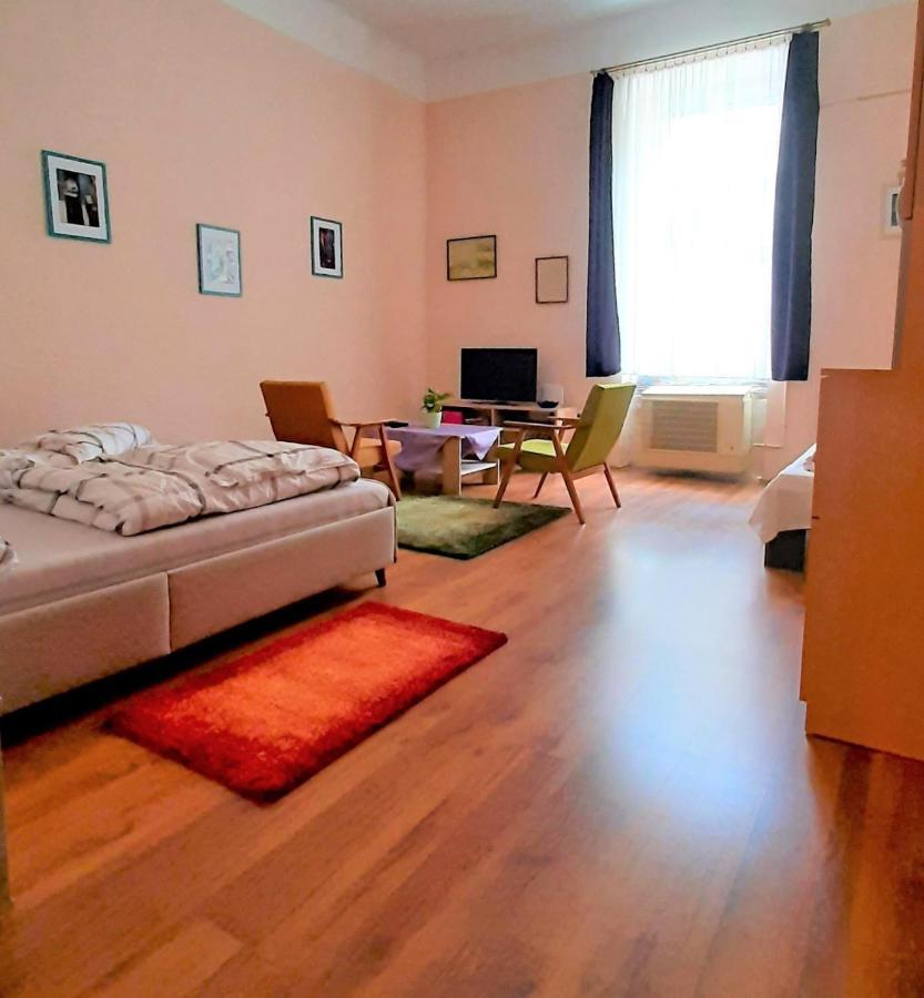 Gala Apartment Győr Extérieur photo